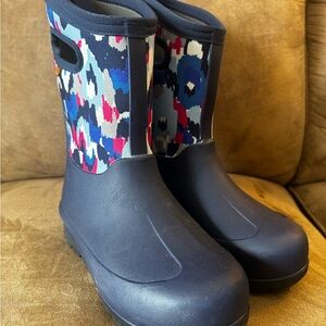 Bogs Kids' Boots with Blue and Pink Pattern